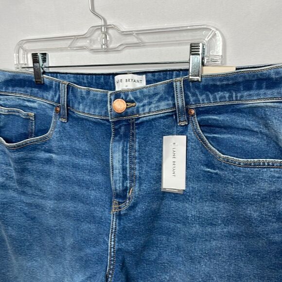 Lane Bryant MIDI Boyfriend Jean Shorts. Size 18. - Picture 2 of 10